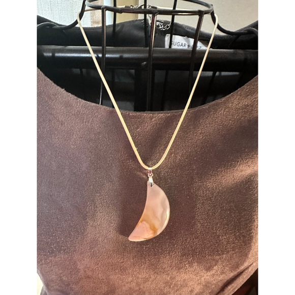 Natural Flower Agate Crescent Moon Pendant Necklace - Picture 4 of 11